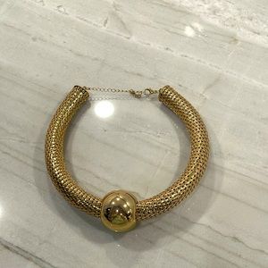 Gold choker